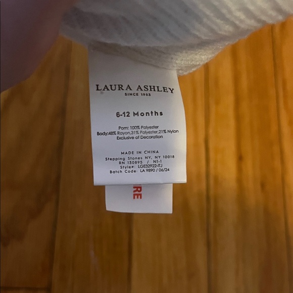 Laura Ashley White Cable Knit Pom-Pom Hat - Picture 2 of 3